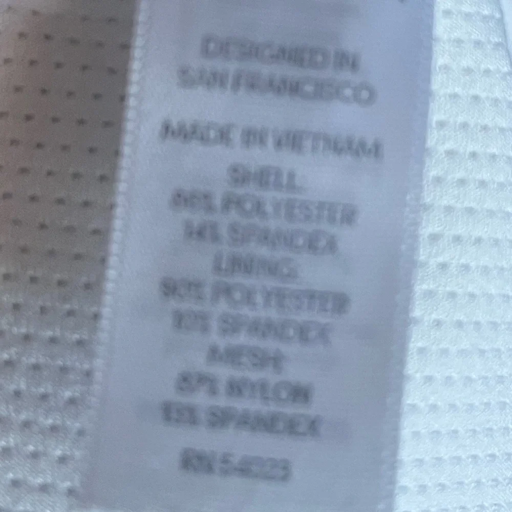 Athleta Light Gray Textured Strappy Sports Bra Sz. s